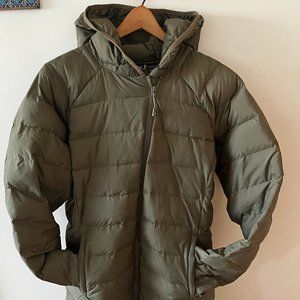 Women's Mountain Hardware Long Hooded Puffer - Large